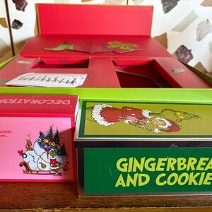 Grinch Gingerbread and Cookies Decoration Set